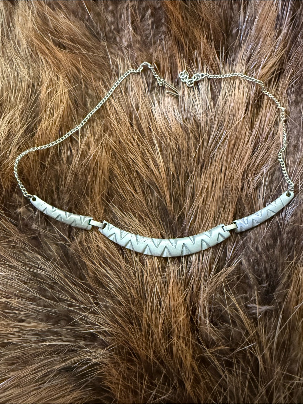 Source Unknown Silver-Tone Zigzag Curved Bar Necklace